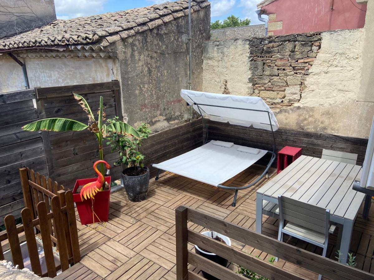Jacuzzi Prive Chambre Et Table D Hotes Vauvert Exteriör bild